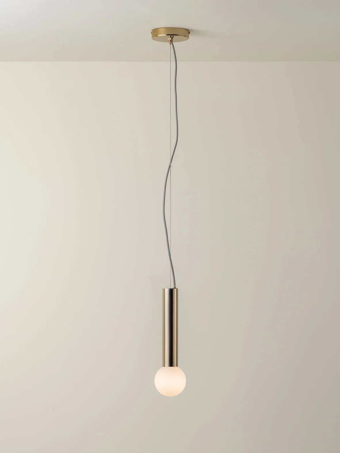 Chubes - 1 light brass ceiling pendant
